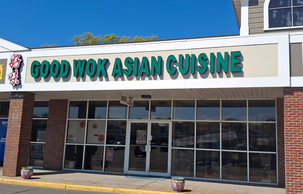Delisle and Monahan of Island Assocs. negotiate long-term lease extension for Golden River Asian Cuisine at Strathmore Commons